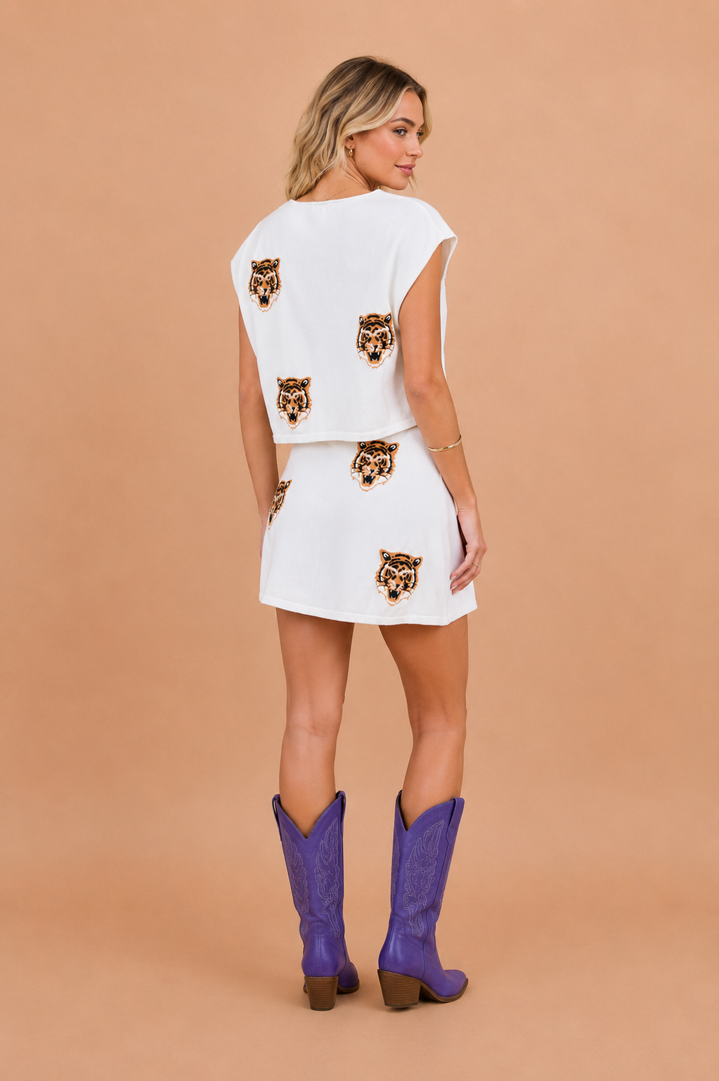 Born to Roar Set